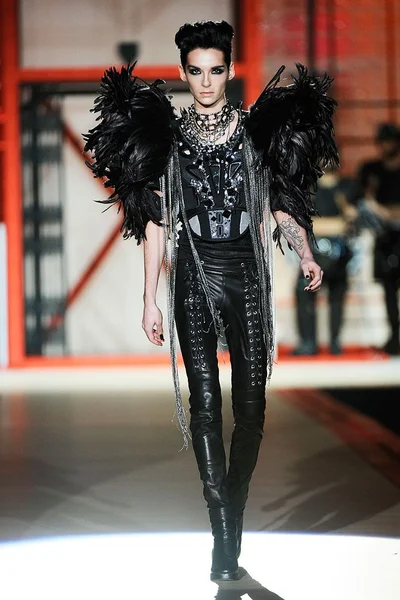 Look 4